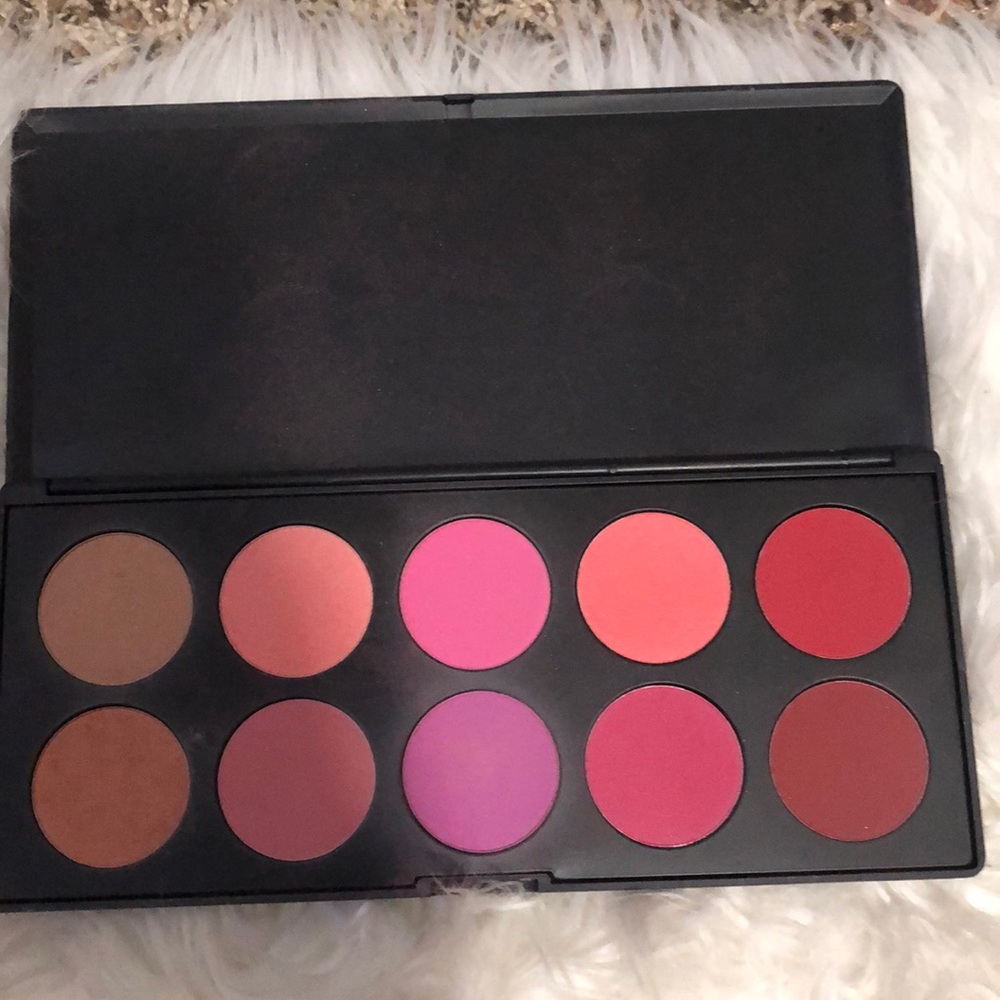 BH cosmetics 10 color glamorous blush palette